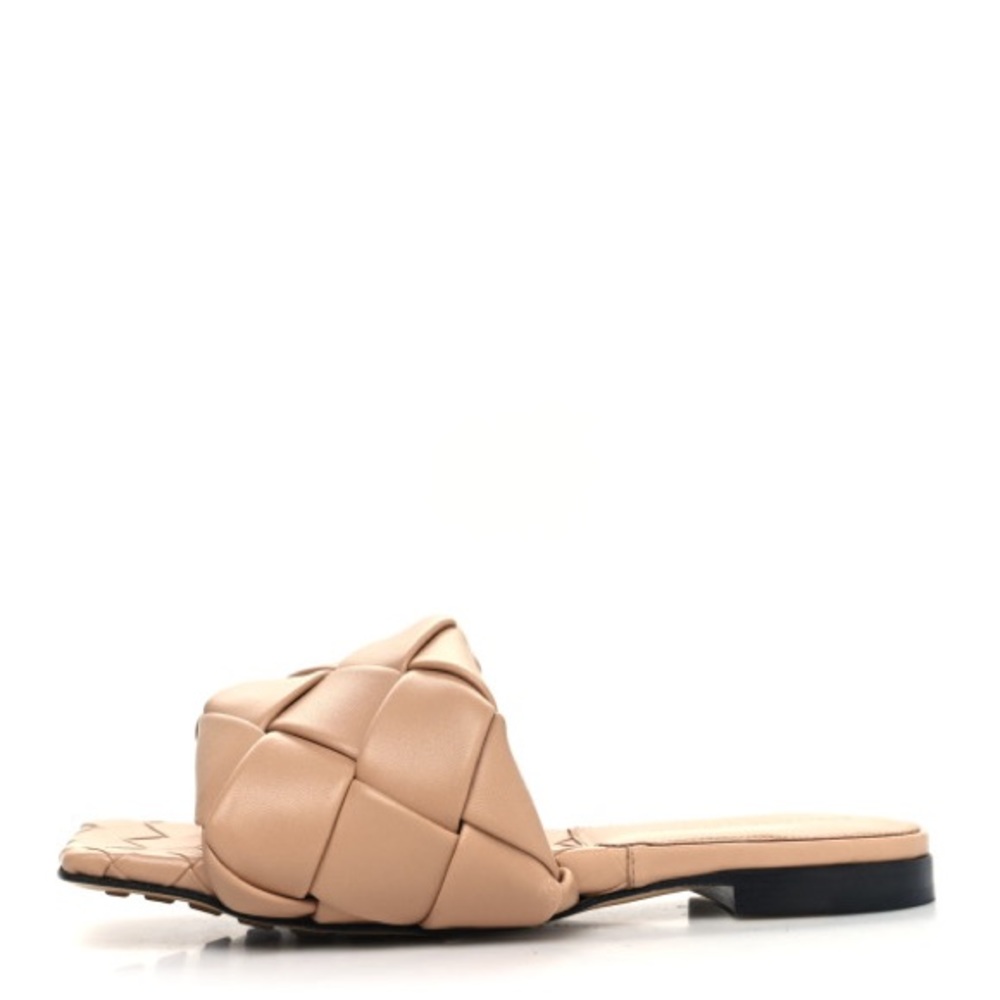 ~Bottega Veneta Lido Flat Sandal ~ Perfect for this summer!